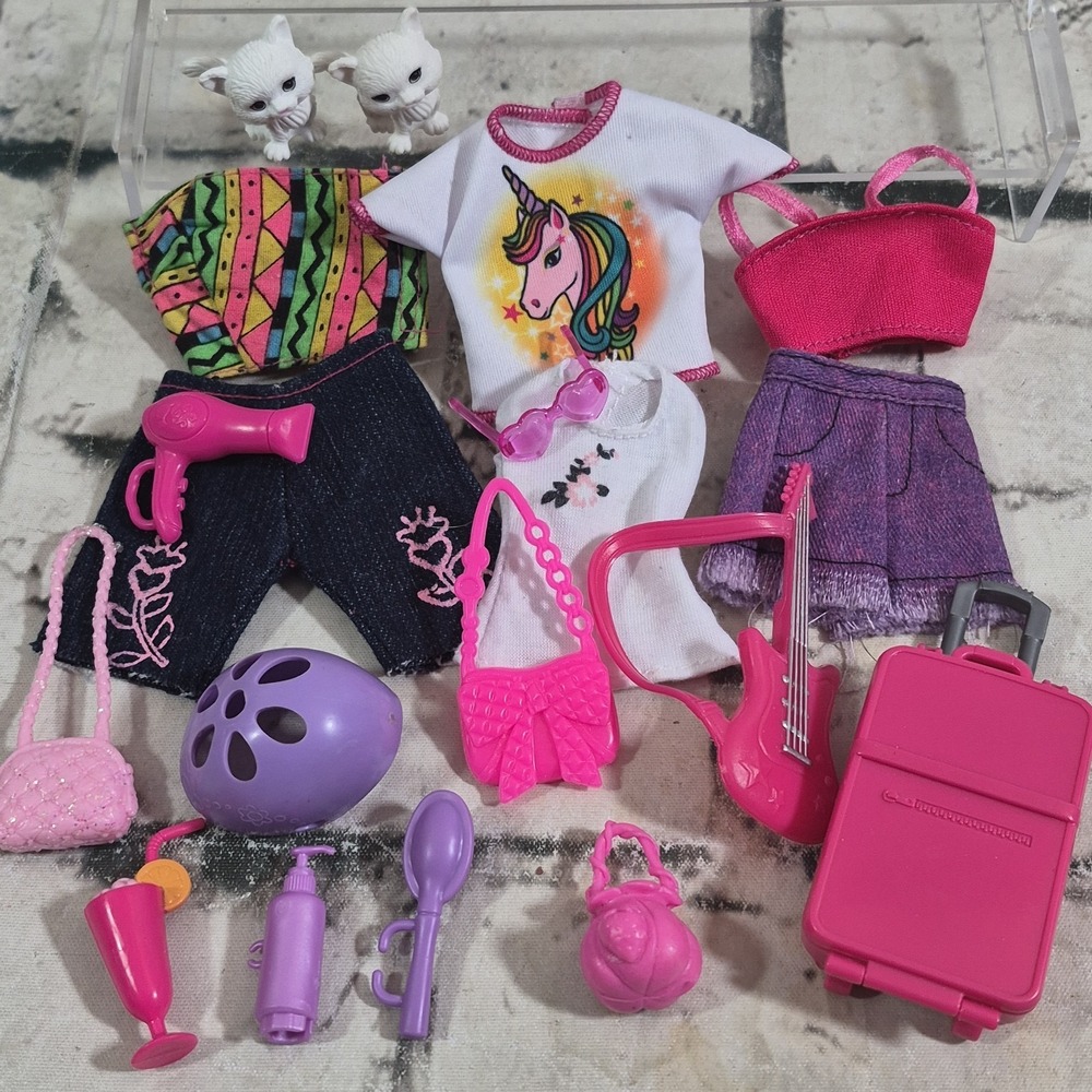 Barbie Doll Clothes Lot Summer Vacation Shorts Tops Luggage Cats Bags Sunglasses